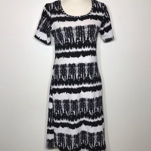 Short sleeve dress